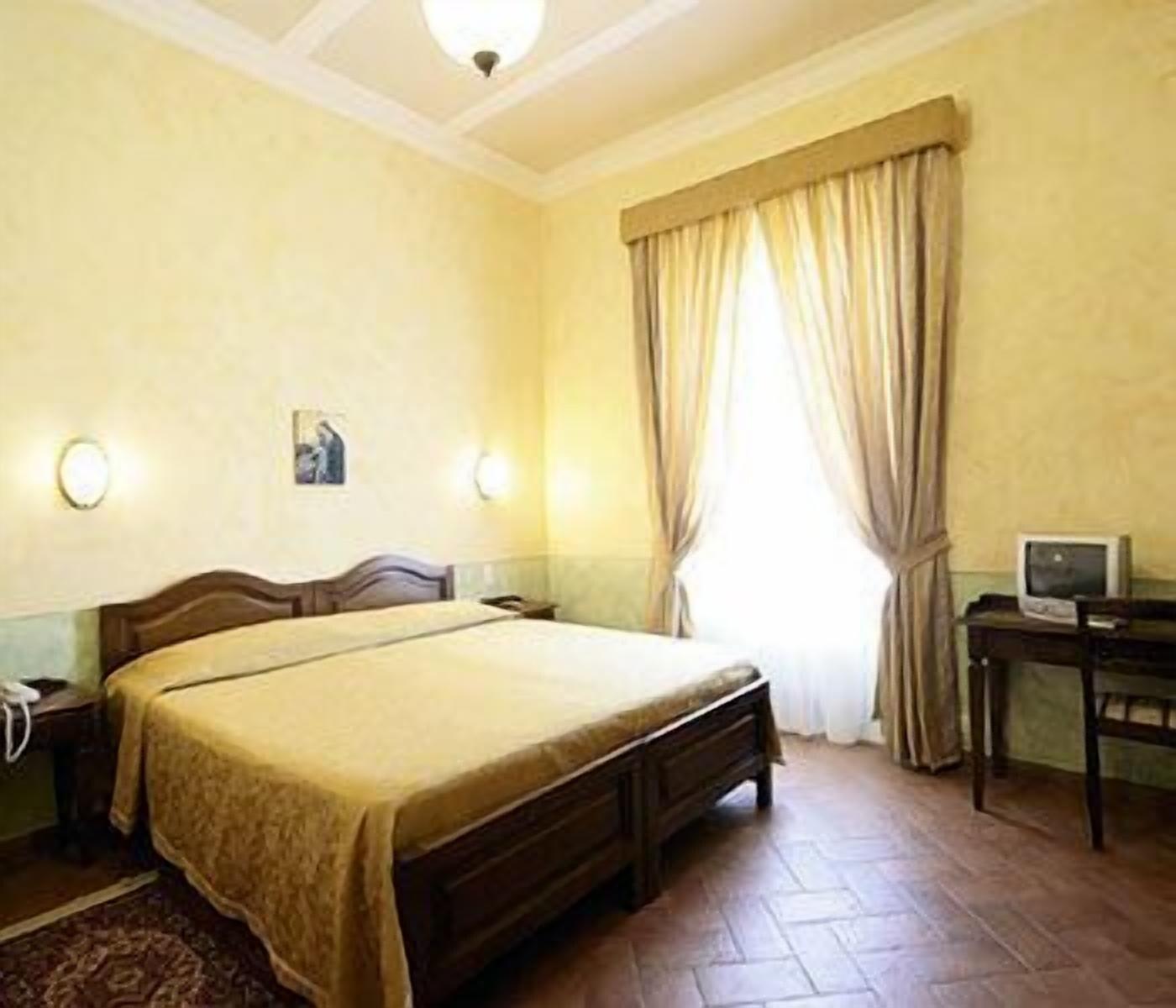 Hotel Oasi Neumann Cortone Extérieur photo