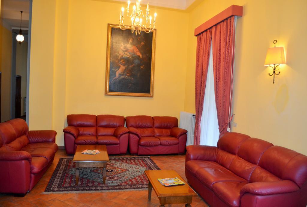 Hotel Oasi Neumann Cortone Extérieur photo