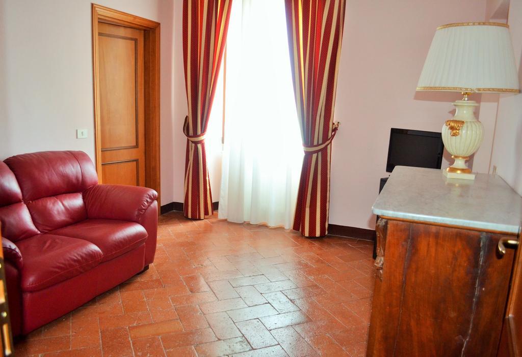 Hotel Oasi Neumann Cortone Extérieur photo